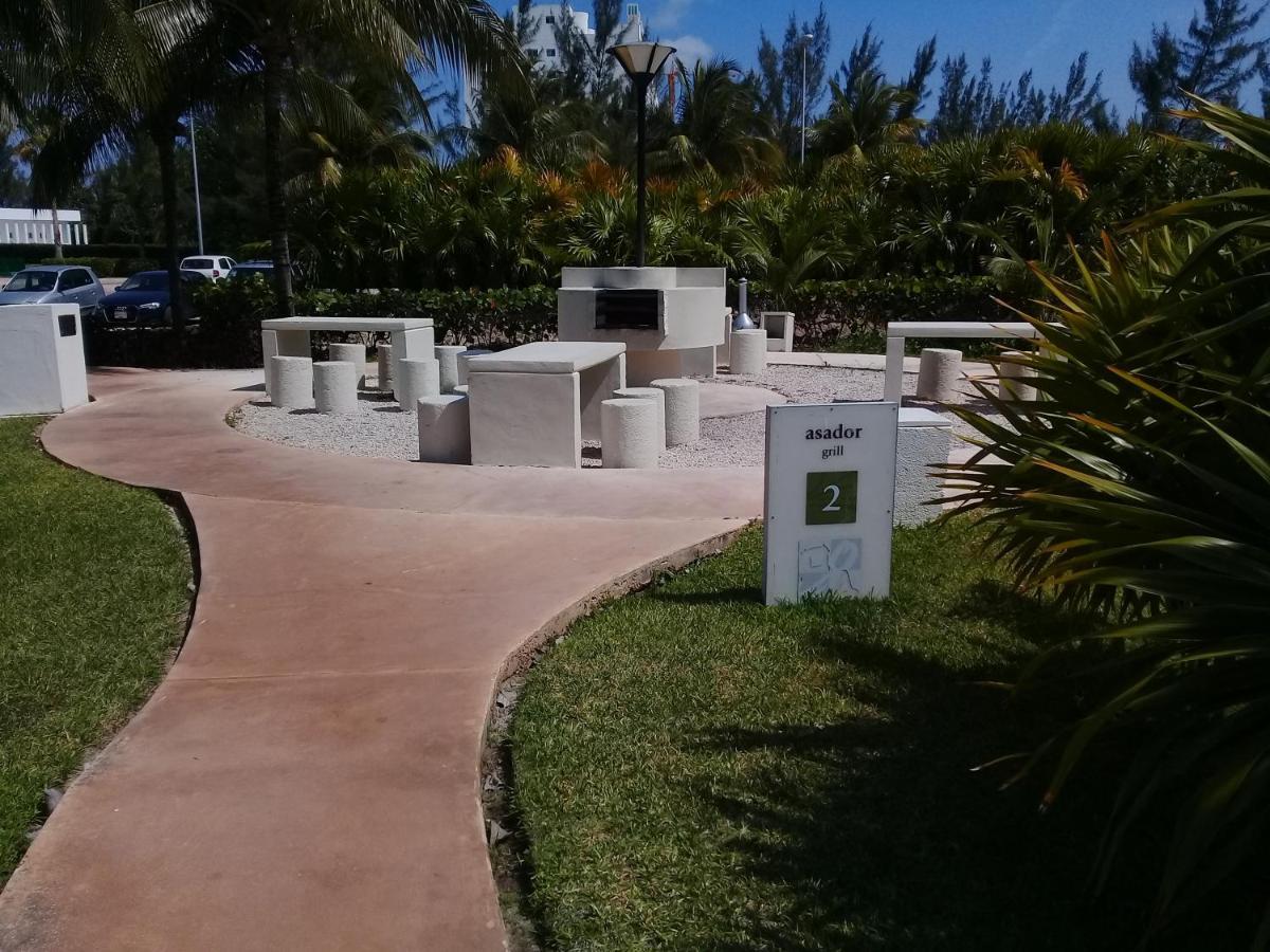 Swim The Caribbean & Work With A View Apartment Cancun Luaran gambar