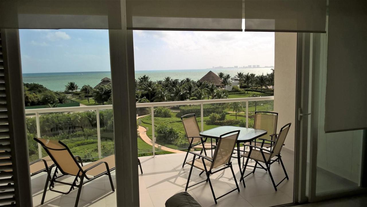 Swim The Caribbean & Work With A View Apartment Cancun Luaran gambar